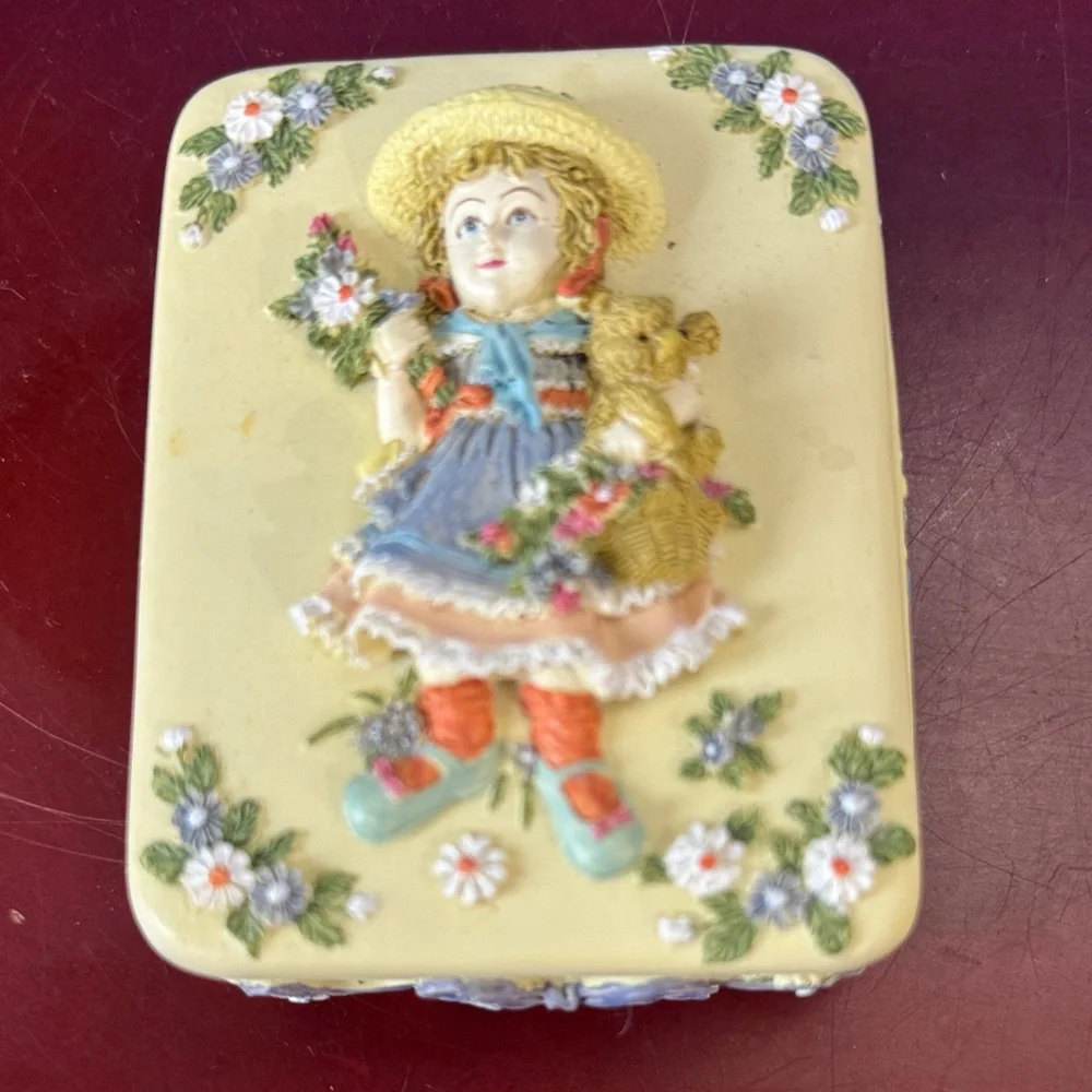 VTG Victorian Style Resin Jewelry Trinket Box 3D Girl Teddy Bear Basket Flowers